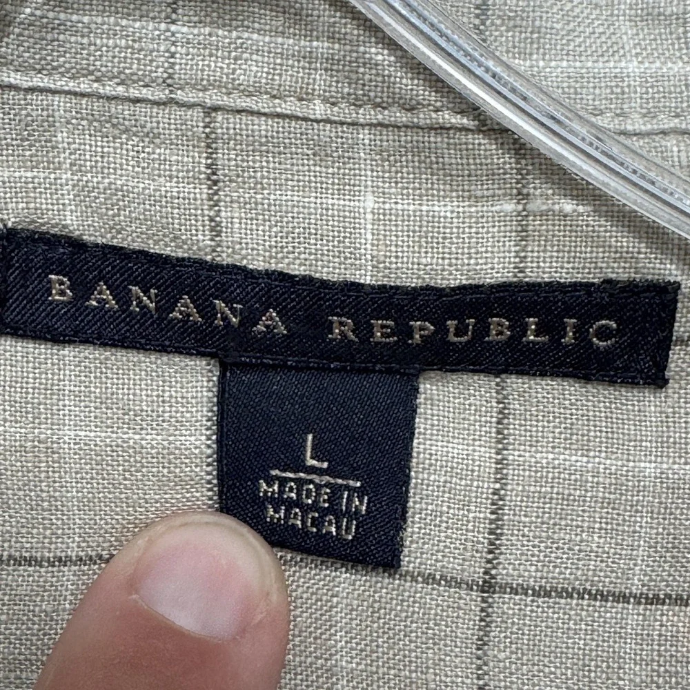 Banana Republic Button Down Shirt Mens Large Tan Plaid Long Sleeve Pocket Casual